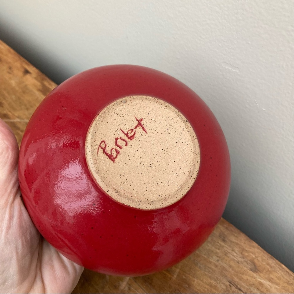 Funky Red Ashtray - Picture 4 of 5